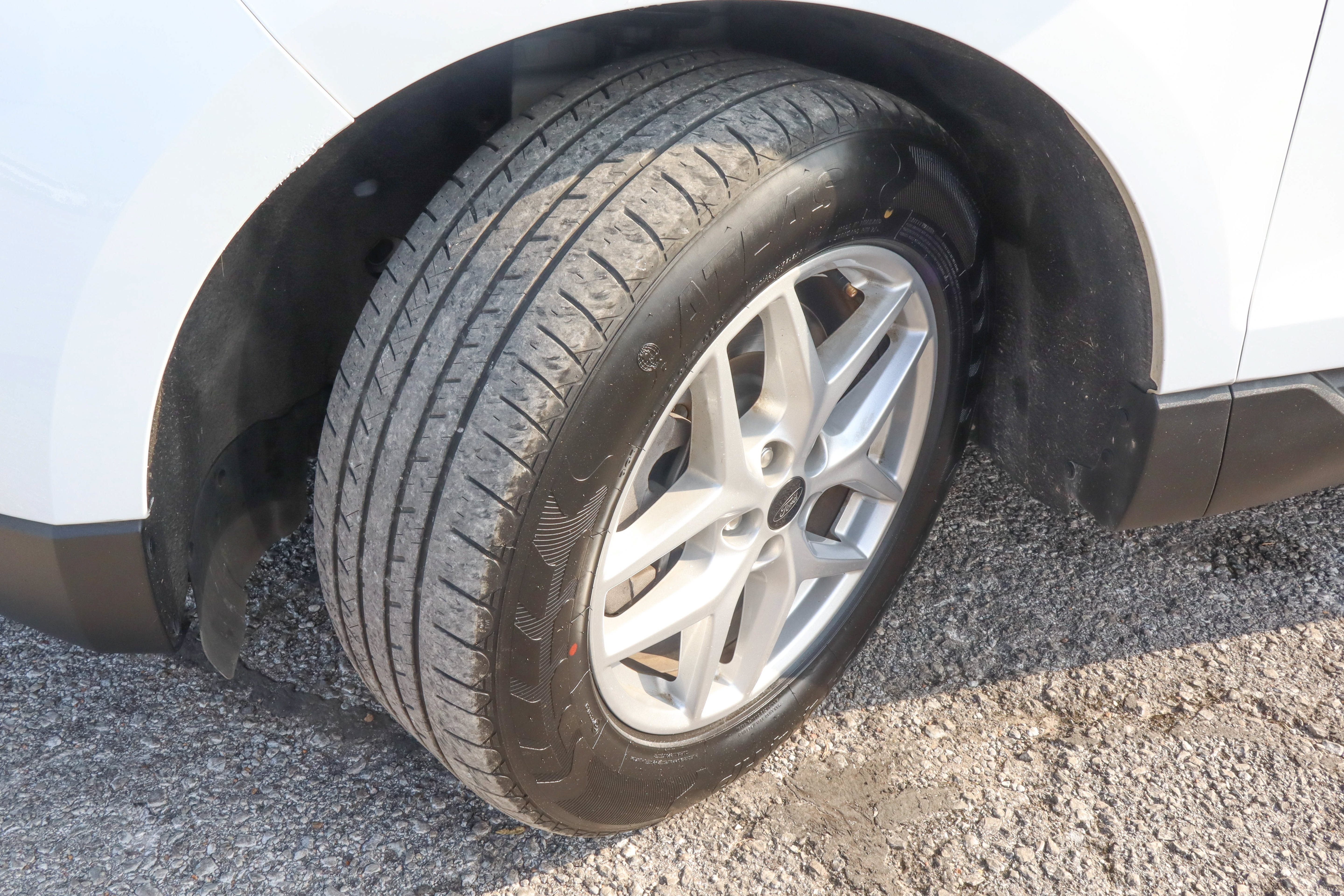 Used 2024 Ford Edge SEL AWD/4WD image 18