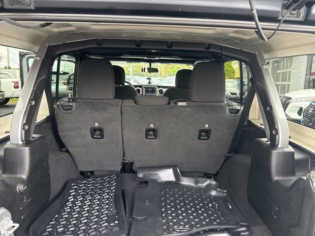 Used 2020 Jeep Wrangler Unlimited Sahara AWD/4WD image 19