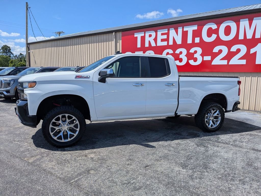 Used 2019 Chevrolet Silverado 1500 Custom Trail Boss w/ Infotainment Package AWD/4WD image 2