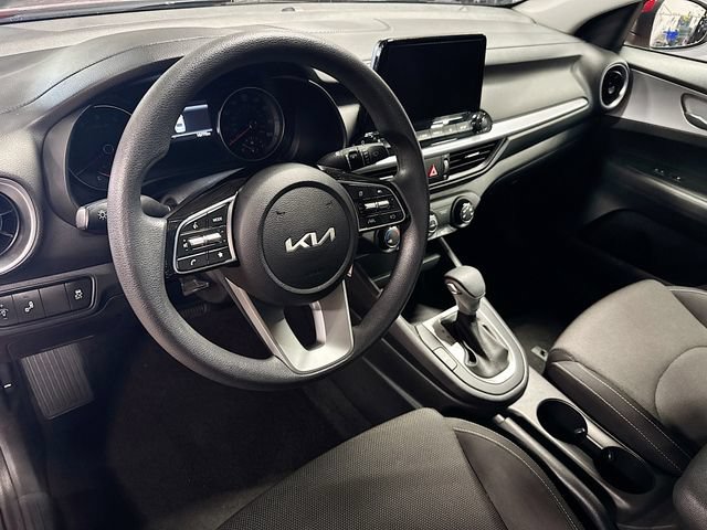Used 2023 Kia Forte LXS w/ LXS Technology Package FWD image 9