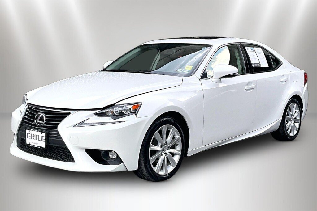 Used 2015 Lexus IS 350 AWD w/ Luxury Package image 3