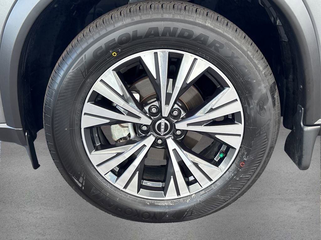 Certified 2023 Nissan Rogue SV image 12