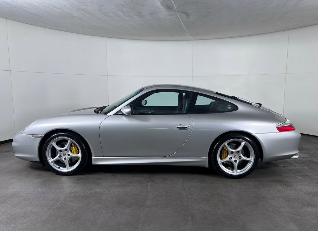 Used 2003 Porsche 911 Carrera RWD image 2