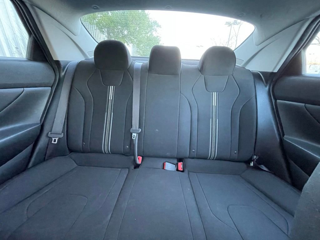 Used 2022 Hyundai Elantra SEL w/ Convenience Package image 30