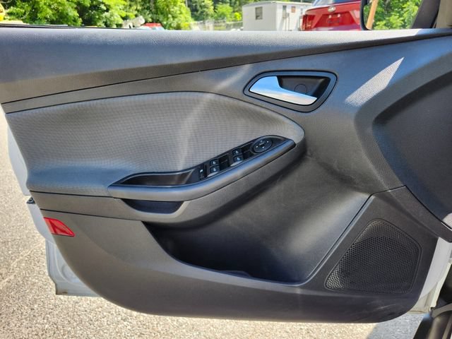 Used 2014 Ford Focus SE FWD image 33