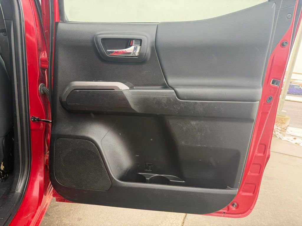 Used 2023 Toyota Tacoma TRD Off-Road image 25