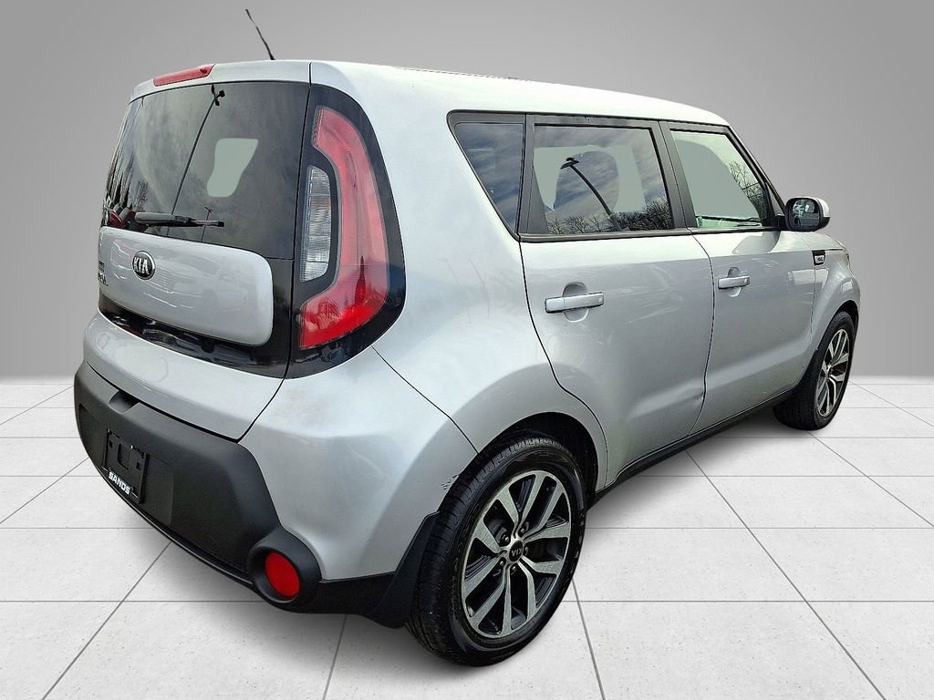 Used 2015 Kia Soul + image 5