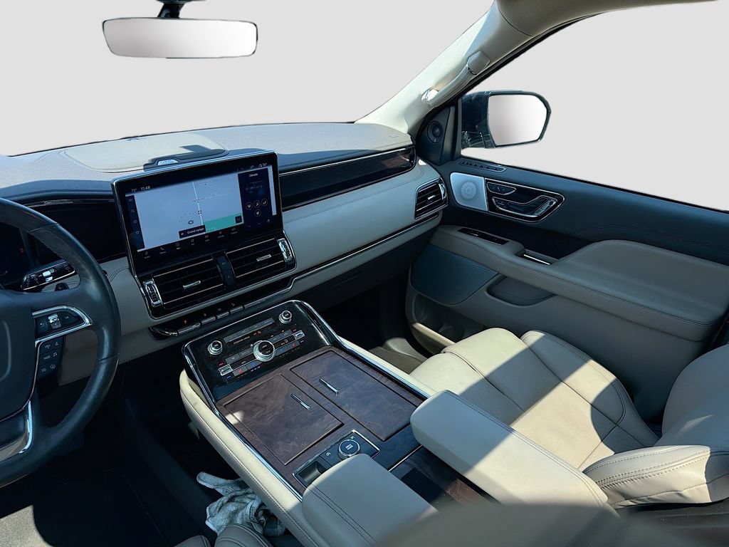 Used 2023 Lincoln Navigator Reserve AWD/4WD image 27