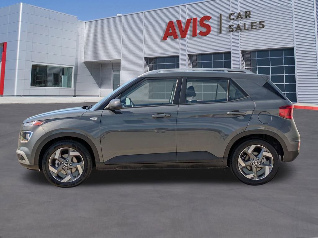 Used 2025 Hyundai Venue SEL image 10