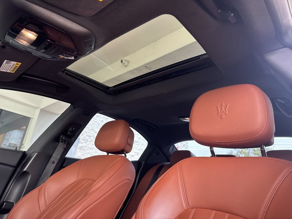 Certified 2023 Maserati Ghibli Modena Q4 AWD/4WD image 20