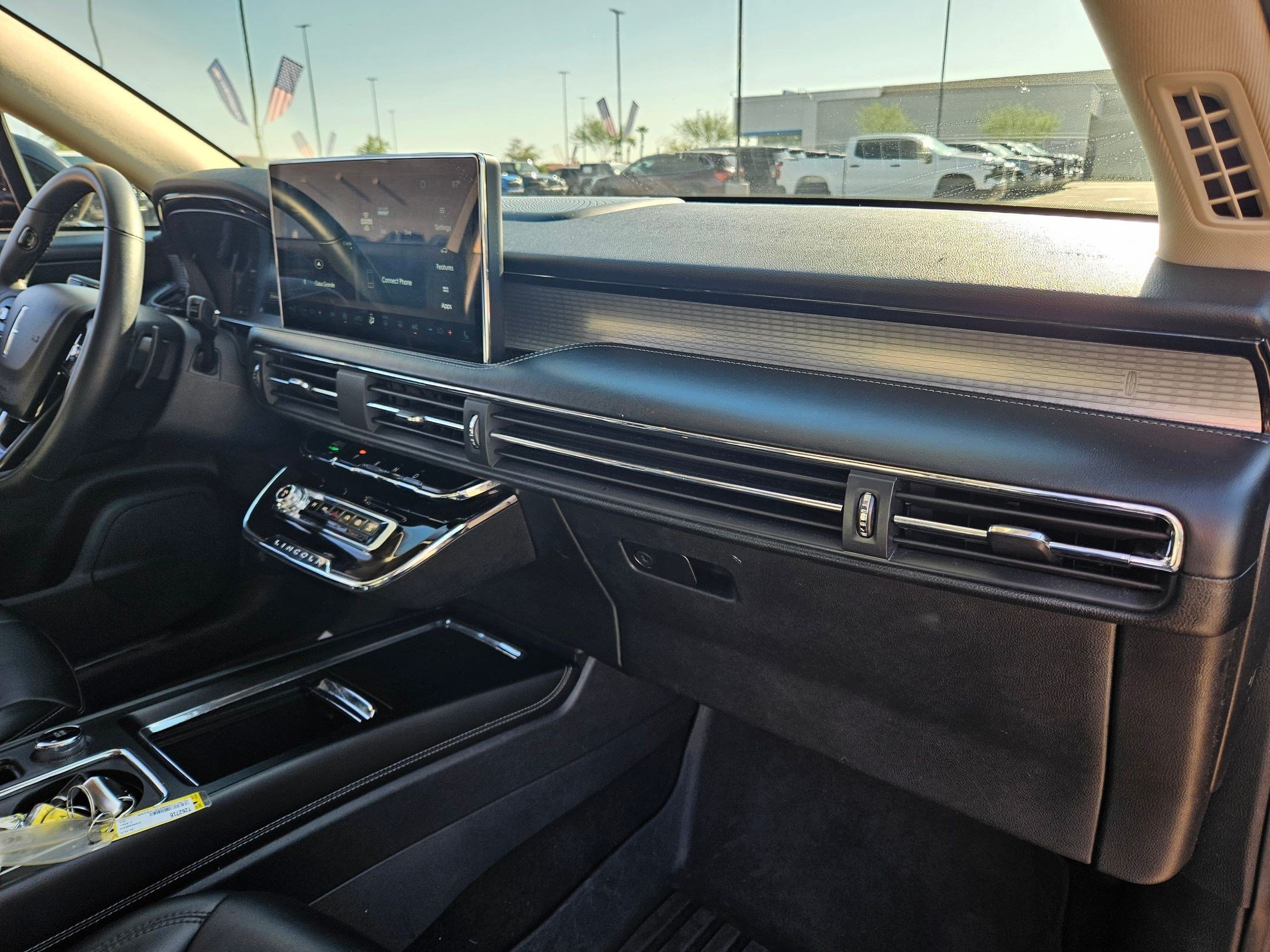 Used 2023 Lincoln Corsair AWD image 27
