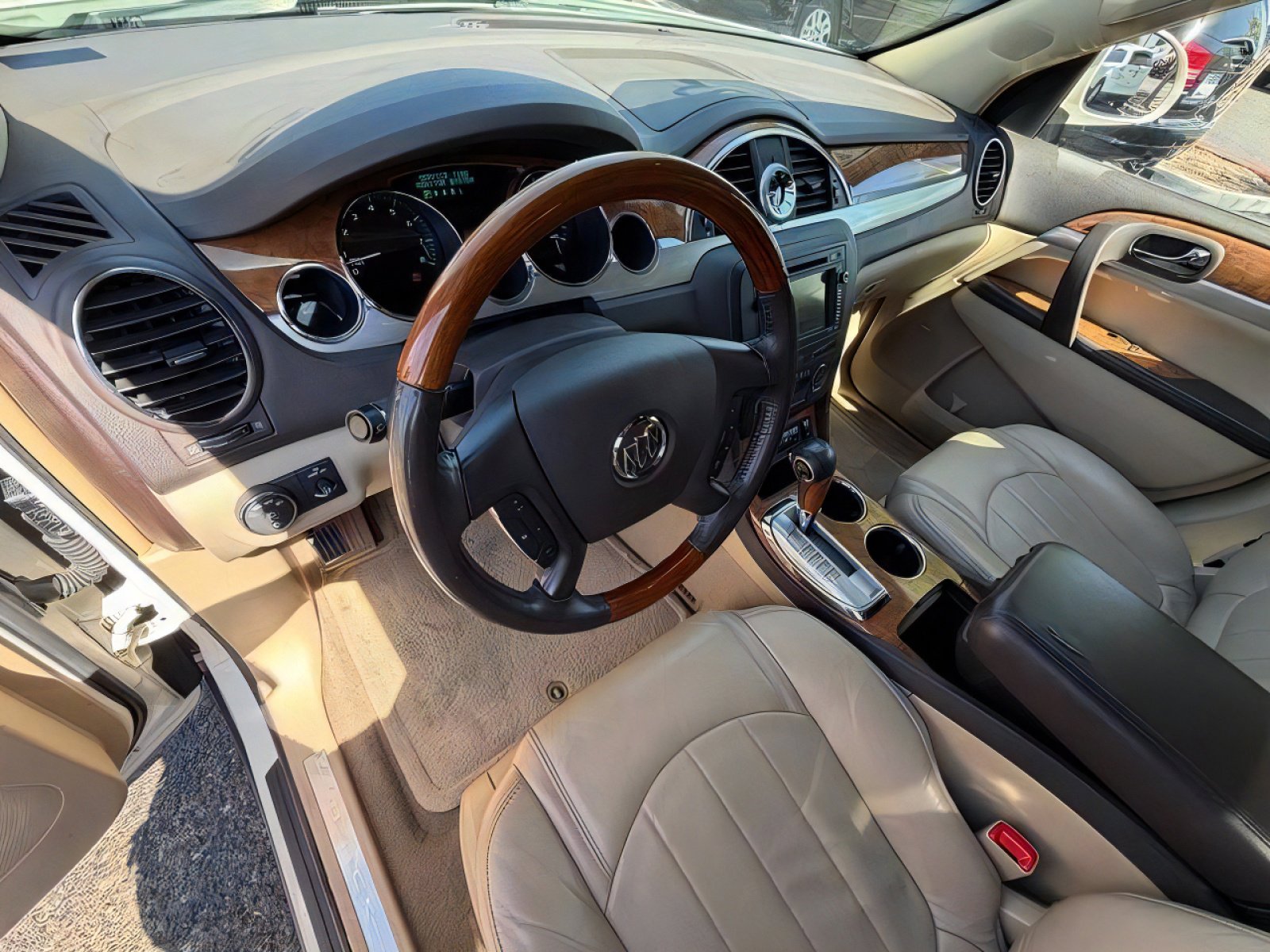 Used 2009 Buick Enclave CXL w/ Entertainment Package #4 FWD image 18