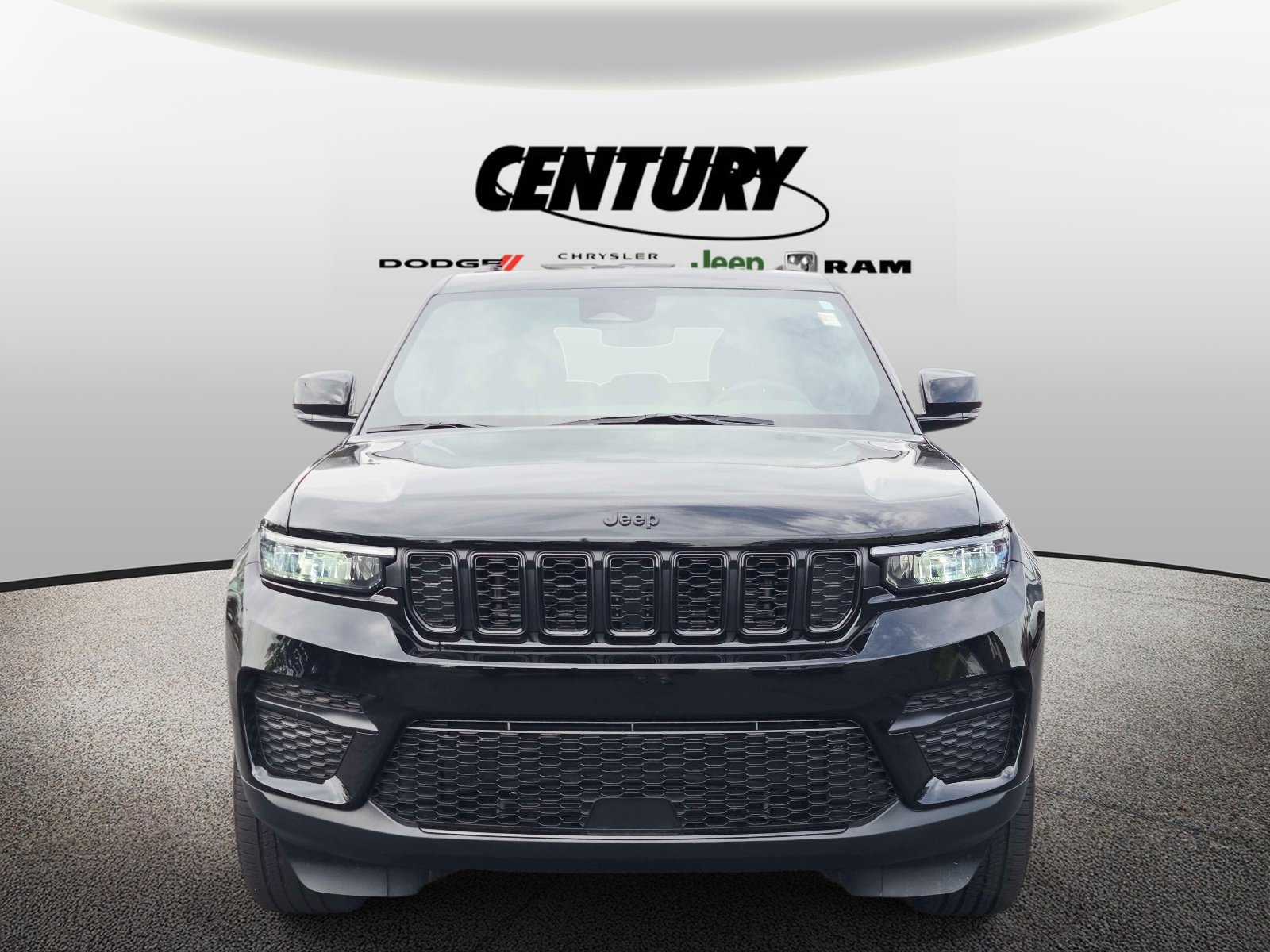 Used 2024 Jeep Grand Cherokee Altitude image 9