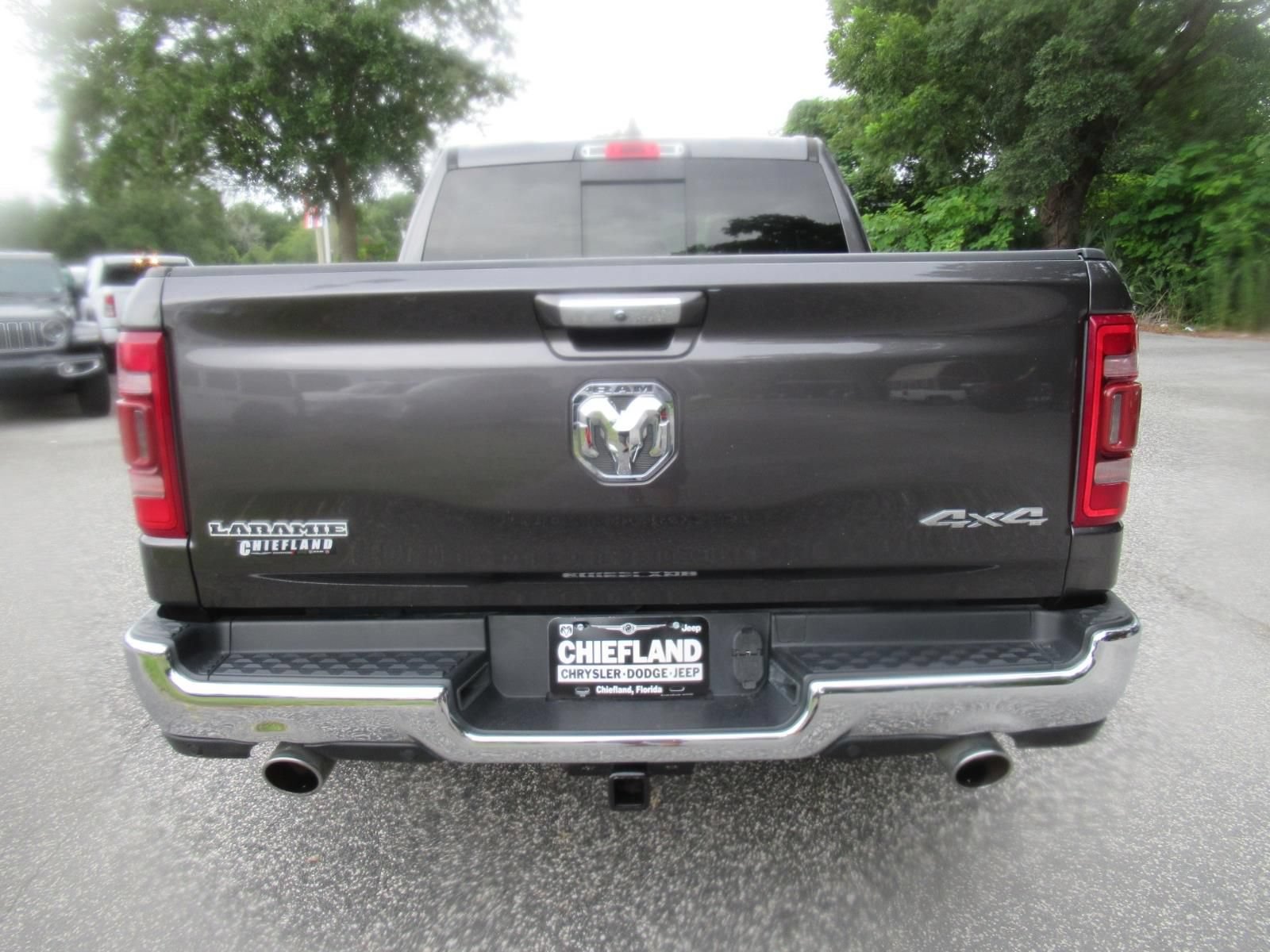 Used 2019 RAM 1500 Laramie AWD/4WD image 6