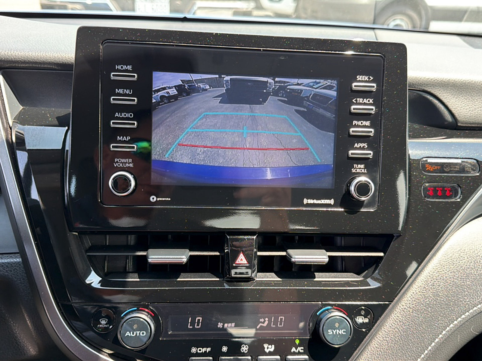 Used 2024 Toyota Camry SE FWD image 18