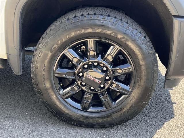 Used 2024 GMC Sierra 2500 AT4 w/ AT4 Premium Plus Package image 9