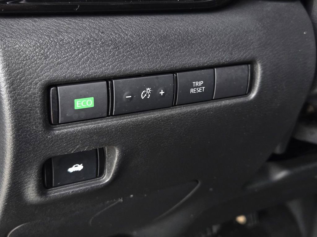 Certified 2021 Nissan Sentra SR image 16