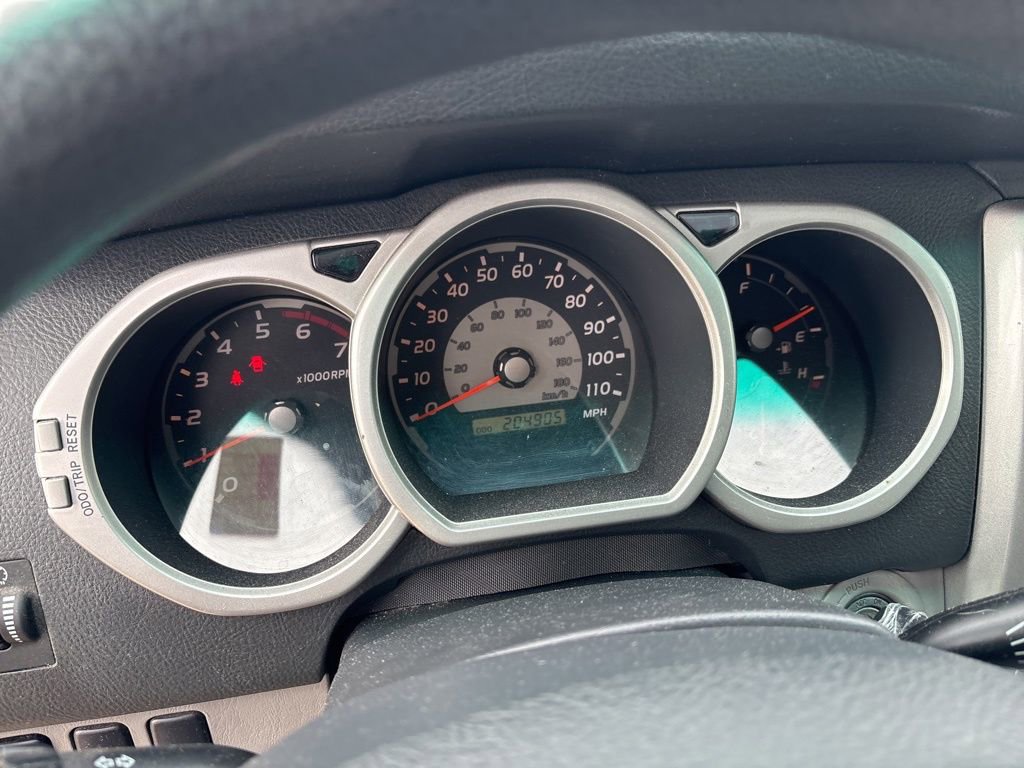 Used 2005 Toyota 4Runner Limited AWD/4WD image 13