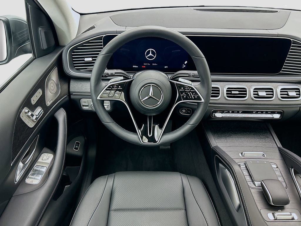 Certified 2025 Mercedes-Benz GLS 450 4MATIC image 10
