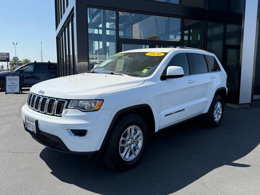Used 2020 Jeep Grand Cherokee Laredo RWD image 4