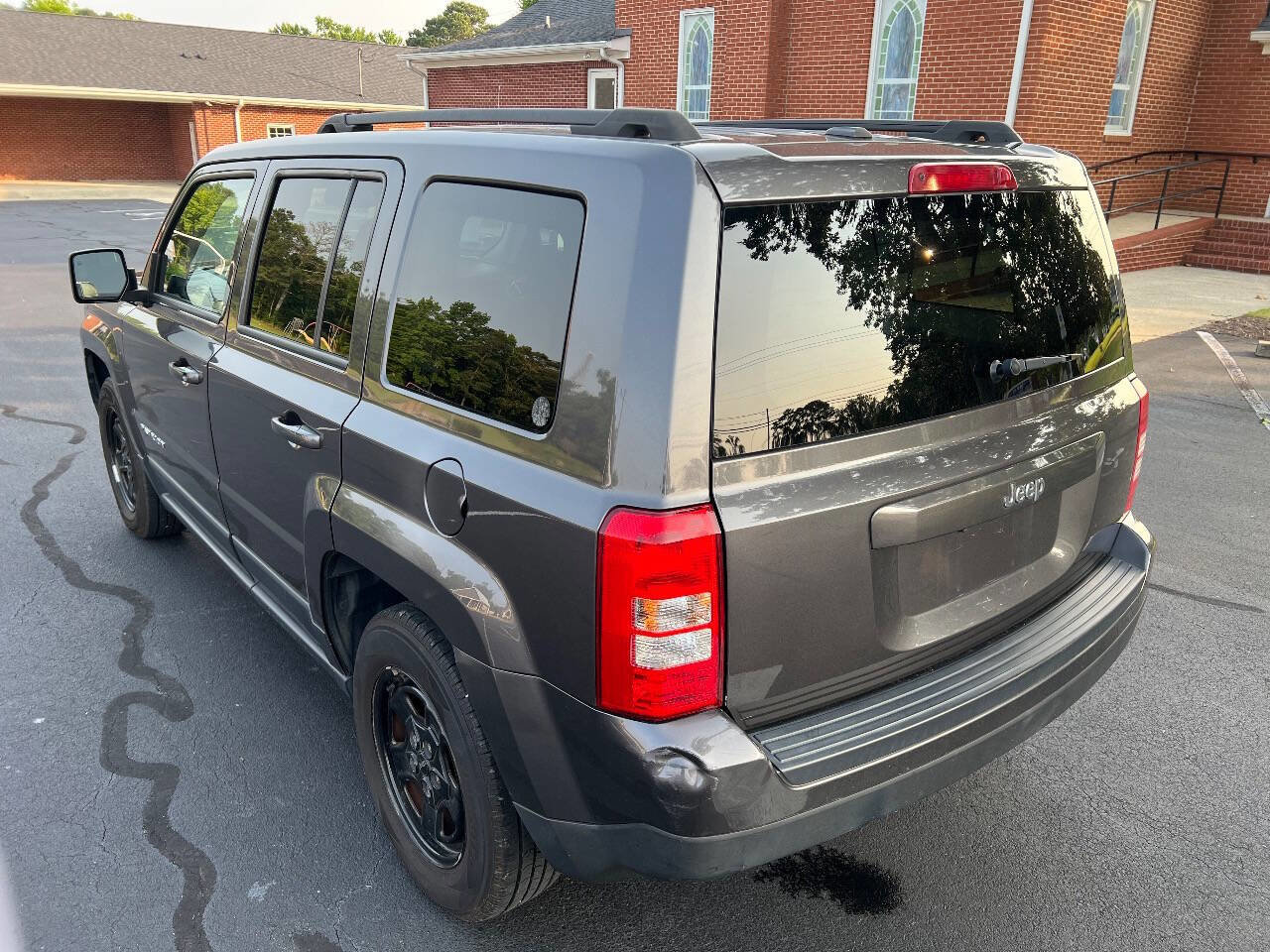 Used 2017 Jeep Patriot Sport w/ Power Value Group image 4