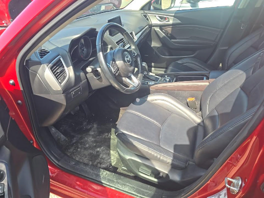 Used 2018 MAZDA MAZDA3 Touring FWD image 4