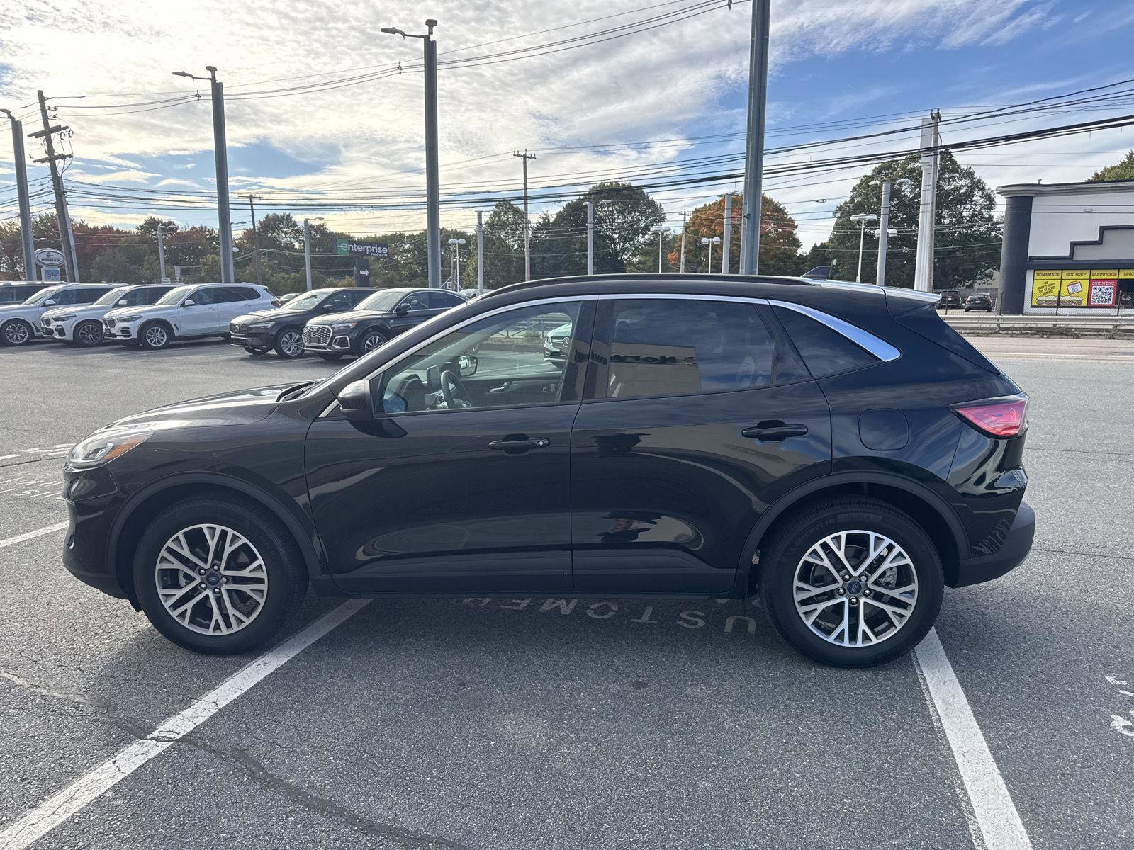 Used 2022 Ford Escape SEL w/ Technology Package image 10