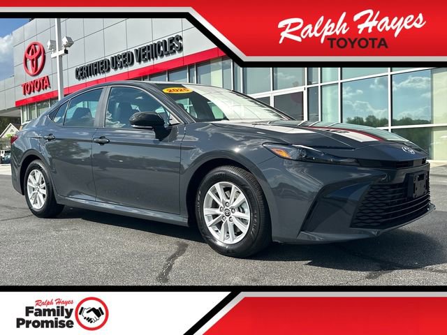 Used 2025 Toyota Camry LE FWD image 1