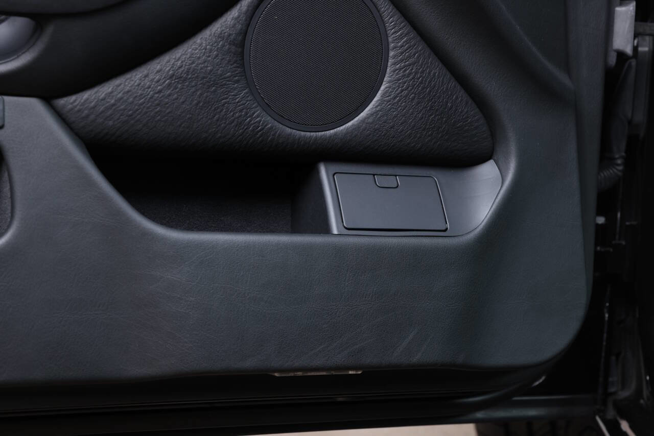 Used 2002 BMW M5 image 95