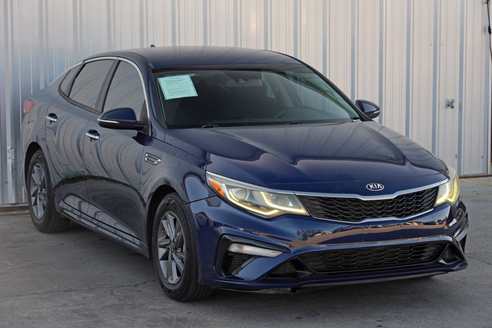 Used 2020 Kia Optima LX image 43