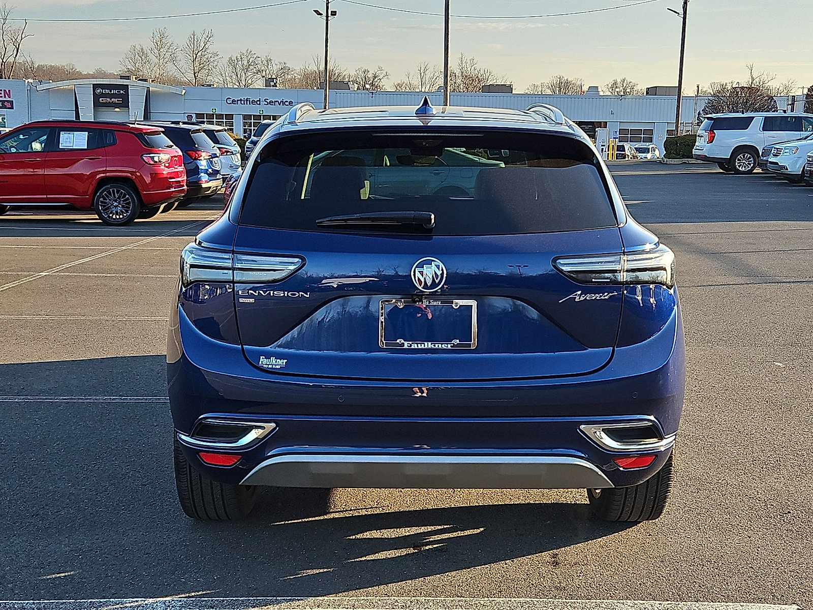 Certified 2022 Buick Envision Avenir w/ Technology Package II image 5