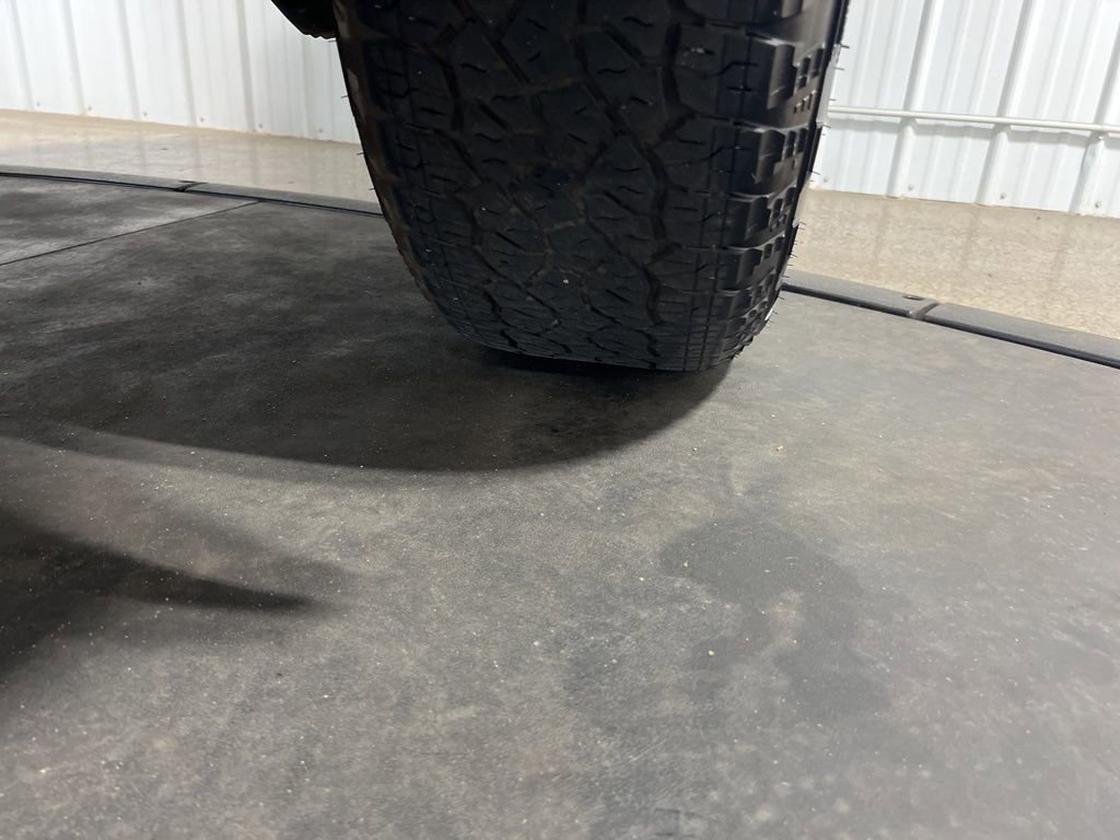 Certified 2024 Chevrolet Silverado 1500 LTZ AWD/4WD image 39