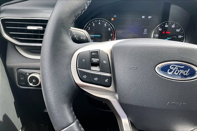 Used 2024 Ford Explorer XLT w/ Equipment Group 202A AWD/4WD image 16