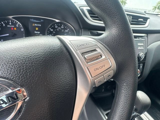 Used 2015 Nissan Rogue SV AWD/4WD image 21