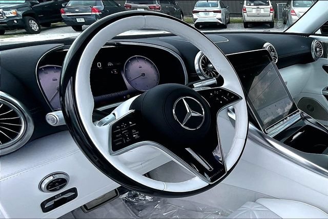 New 2026 Mercedes-Benz Maybach SL 680 image 4