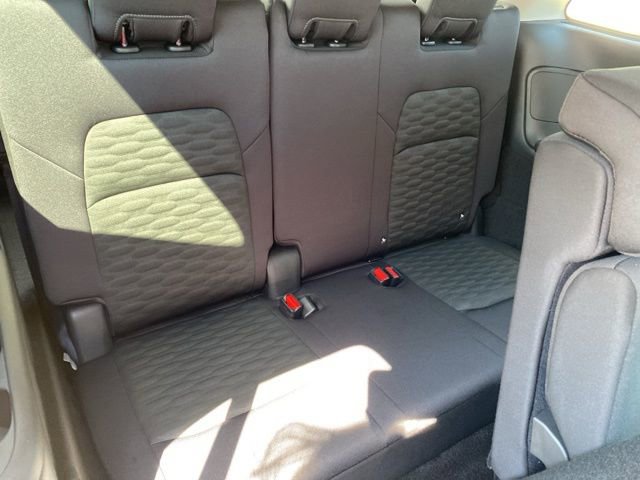 Used 2024 Nissan Pathfinder SV image 32