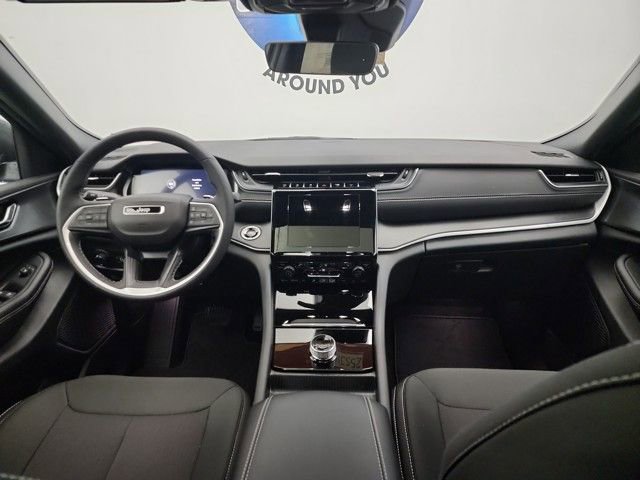 New 2025 Jeep Grand Cherokee Laredo X w/ Luxury Tech Group I image 18