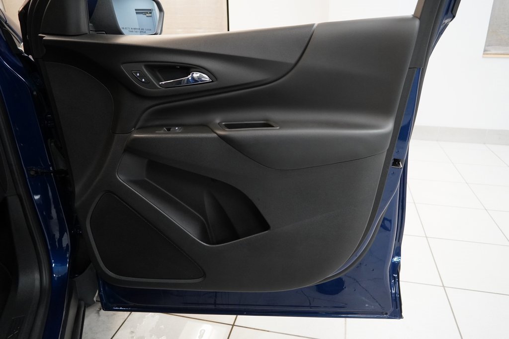 Used 2023 Chevrolet Equinox LT image 30