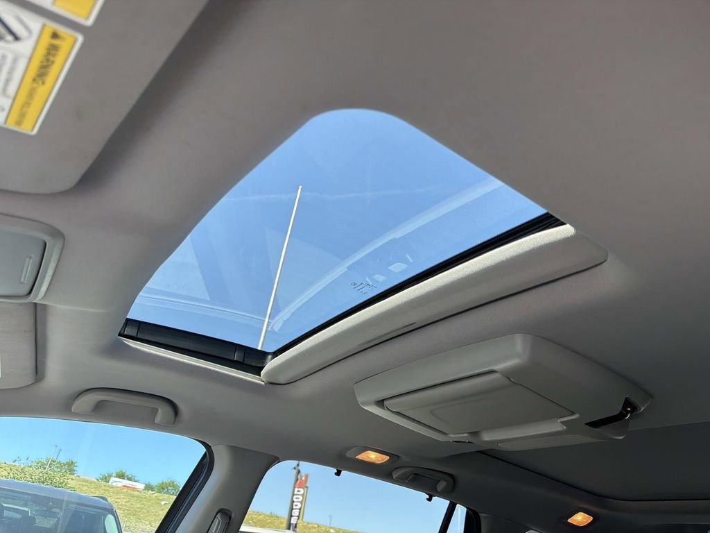 Used 2022 Honda Pilot Elite image 27