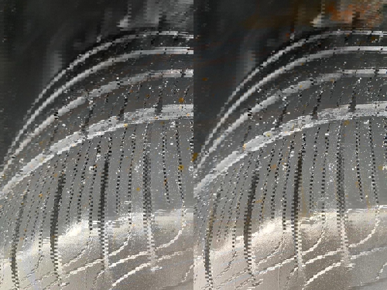 Certified 2022 Chevrolet TrailBlazer RS w/ Sun and Liftgate Package AWD/4WD image 14