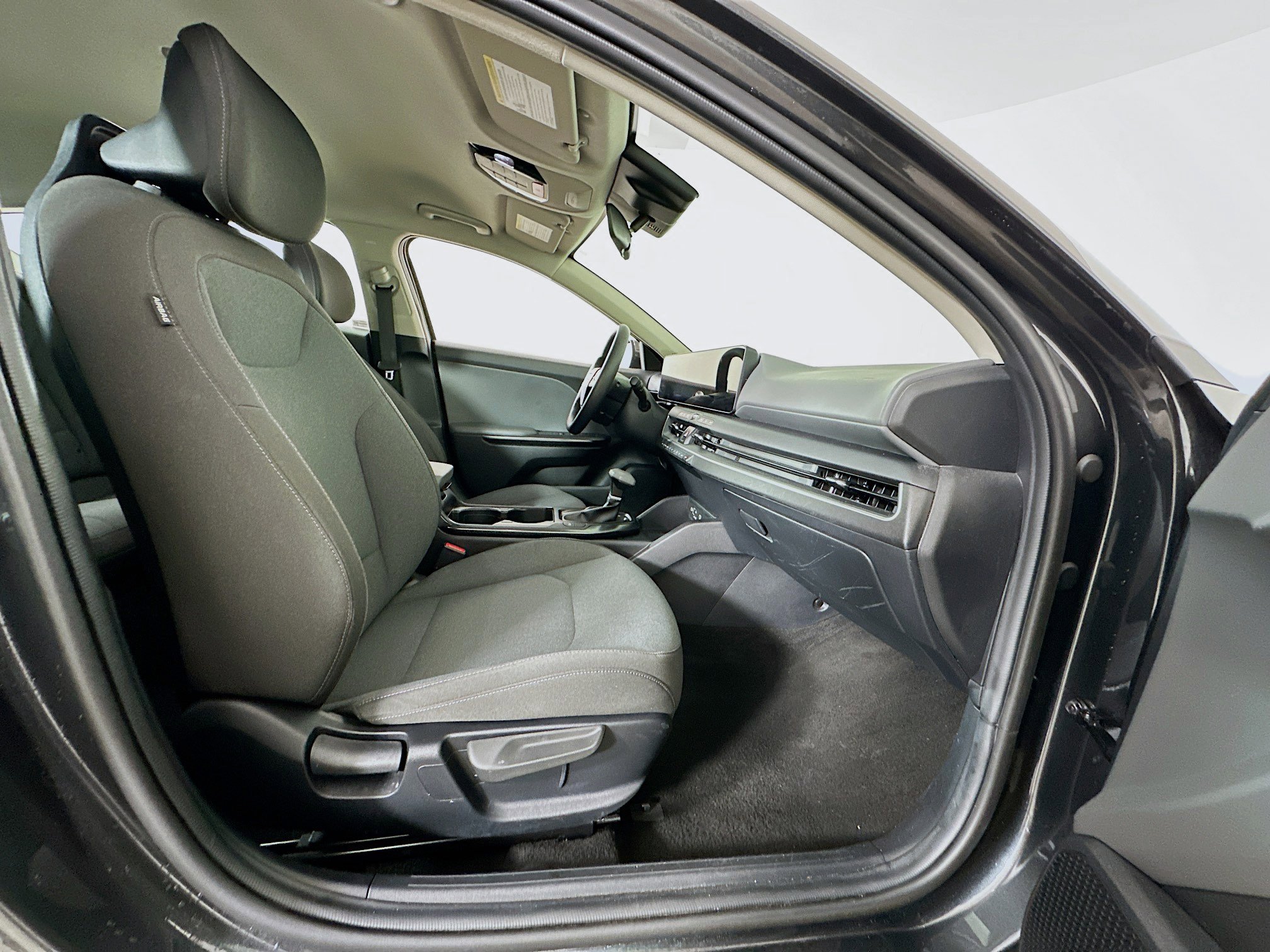 Used 2025 Kia K4 LXS image 29