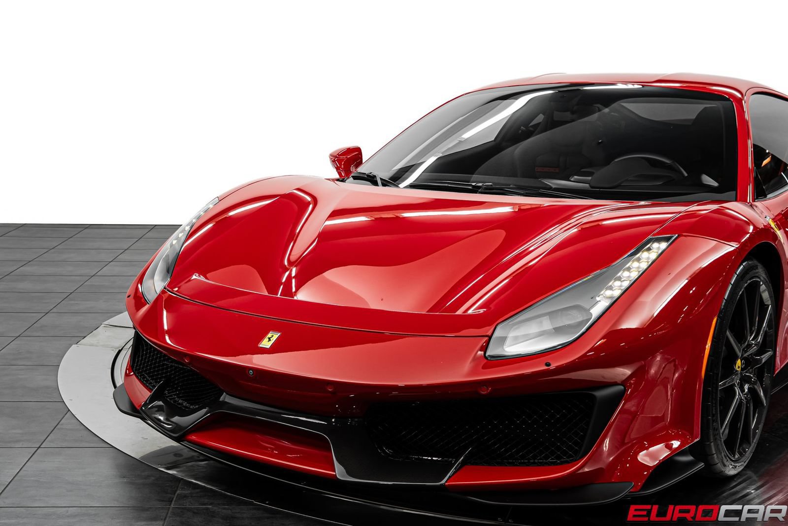 Used 2019 Ferrari 488 Pista Coupe RWD image 13