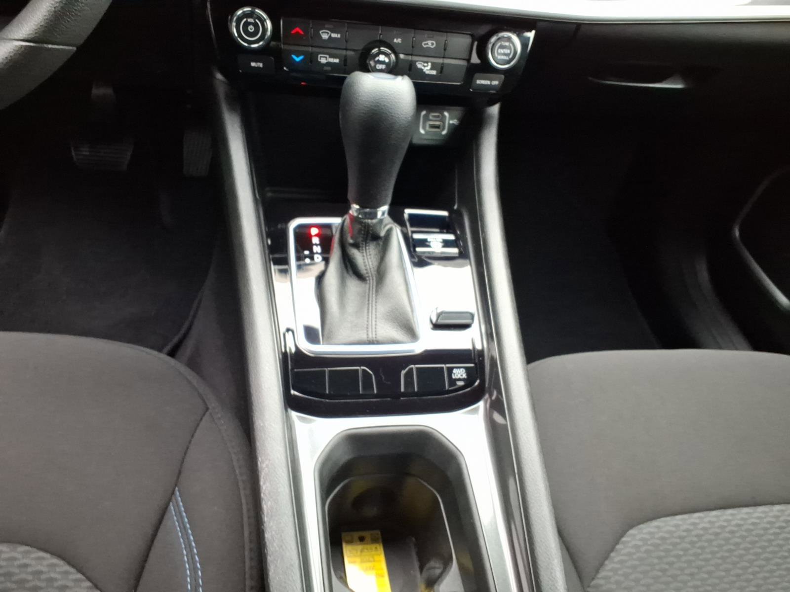 Used 2023 Jeep Compass Sport image 16