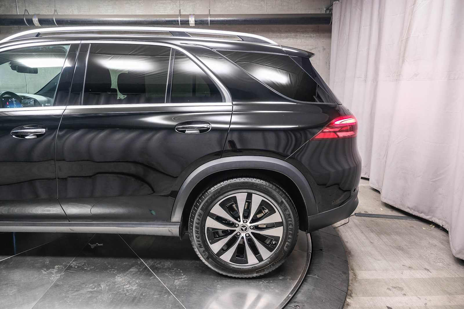 Certified 2025 Mercedes-Benz GLE 350 4MATIC image 8