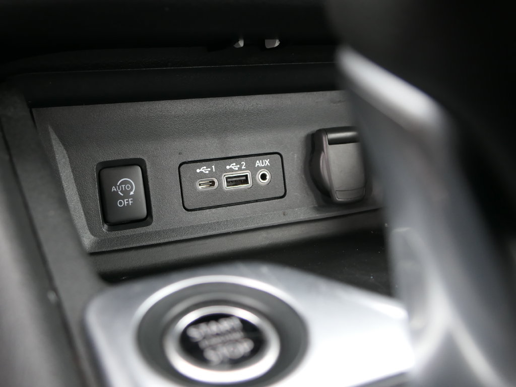 Used 2024 Nissan Sentra SV FWD image 19