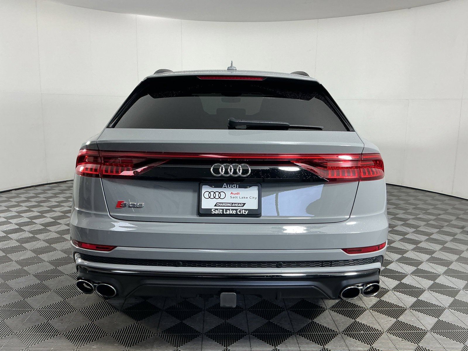 Used 2022 Audi SQ8 Prestige AWD/4WD image 7