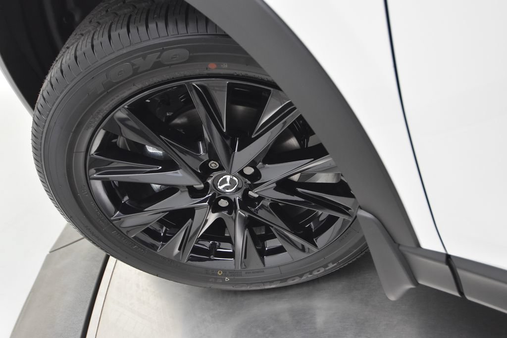 Certified 2025 MAZDA CX-5 Carbon Edition AWD/4WD image 32