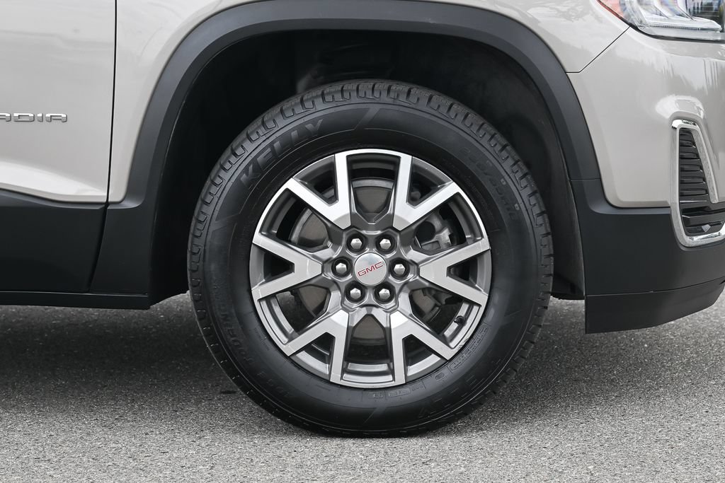 Used 2022 GMC Acadia SLE FWD image 11