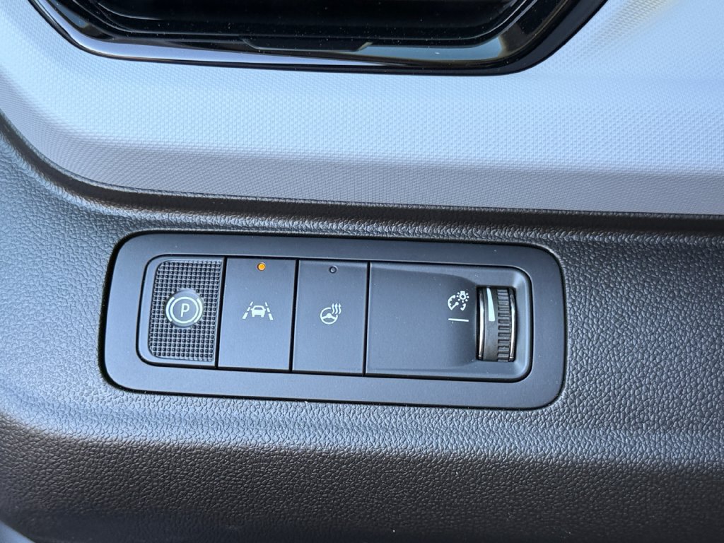 New 2027 Chevrolet Bolt LT w/ Comfort Package FWD image 22