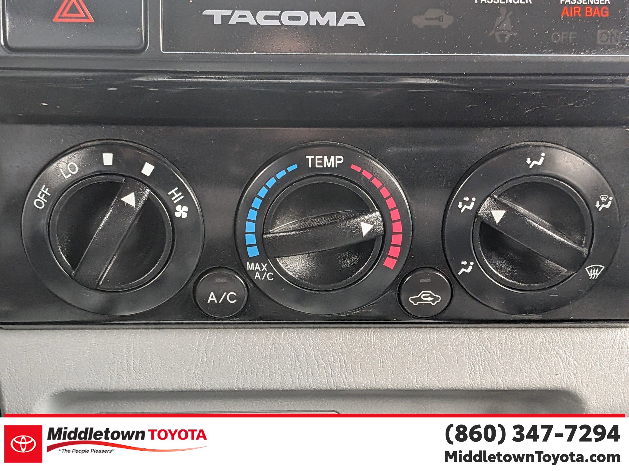 Used 2015 Toyota Tacoma 4x4 Double Cab w/ Limited Package image 26